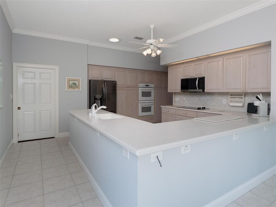 En Venta: $2,200,000 (3 camas, 2 baños, 3195 Pies cuadrados)