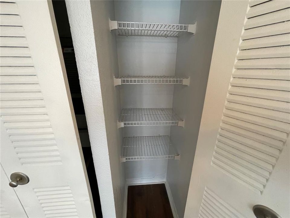 For Sale: $149,000 (1 beds, 1 baths, 597 Square Feet)