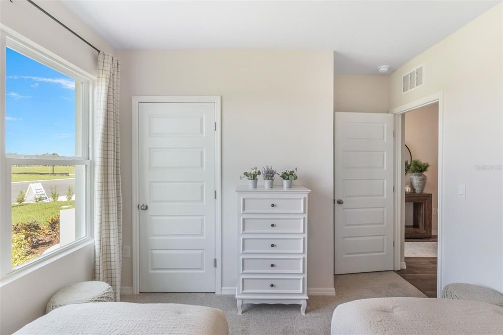 For Sale: $328,990 (4 beds, 2 baths, 1828 Square Feet)