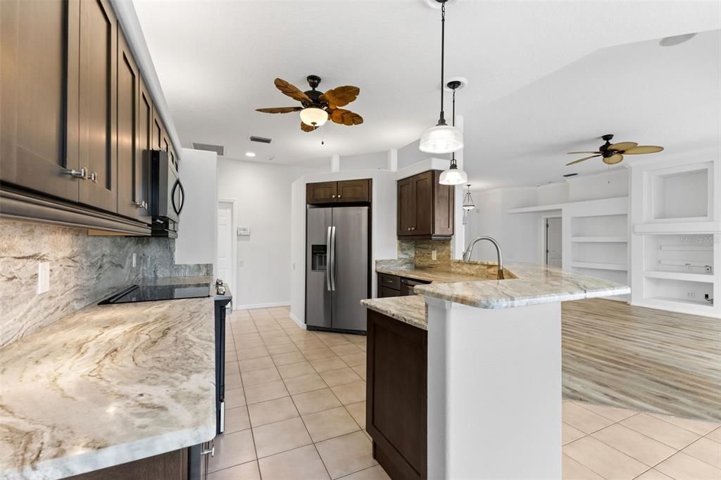 出租: $3,500 (3 贝兹, 2 浴室, 2010 平方英尺)