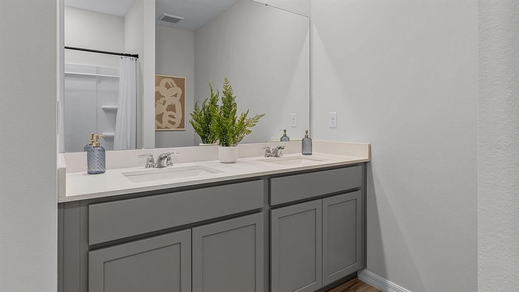 For Sale: $278,990 (3 beds, 2 baths, 1504 Square Feet)