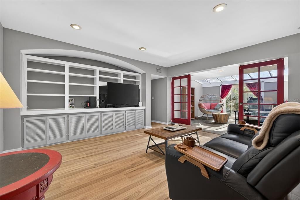 На продажу: $544,900 (5 спален, 3 ванн, 2291 Квадратных фут)