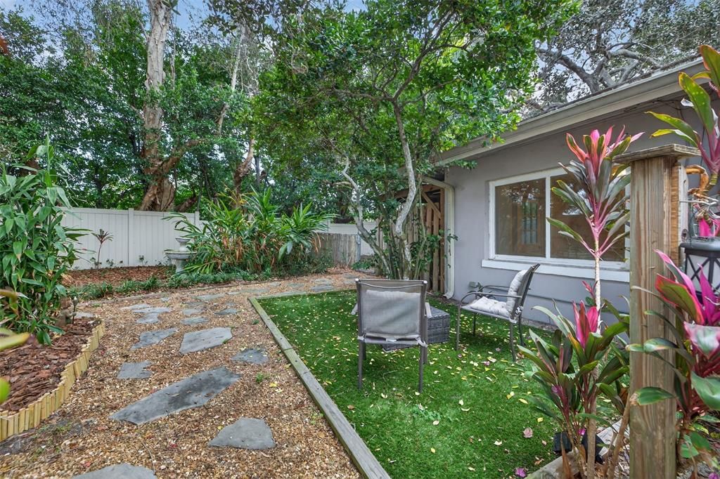 На продажу: $544,900 (5 спален, 3 ванн, 2291 Квадратных фут)