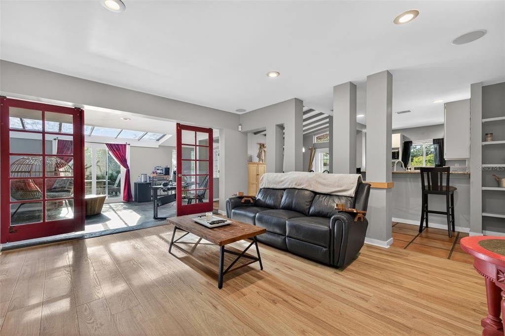 На продажу: $544,900 (5 спален, 3 ванн, 2291 Квадратных фут)