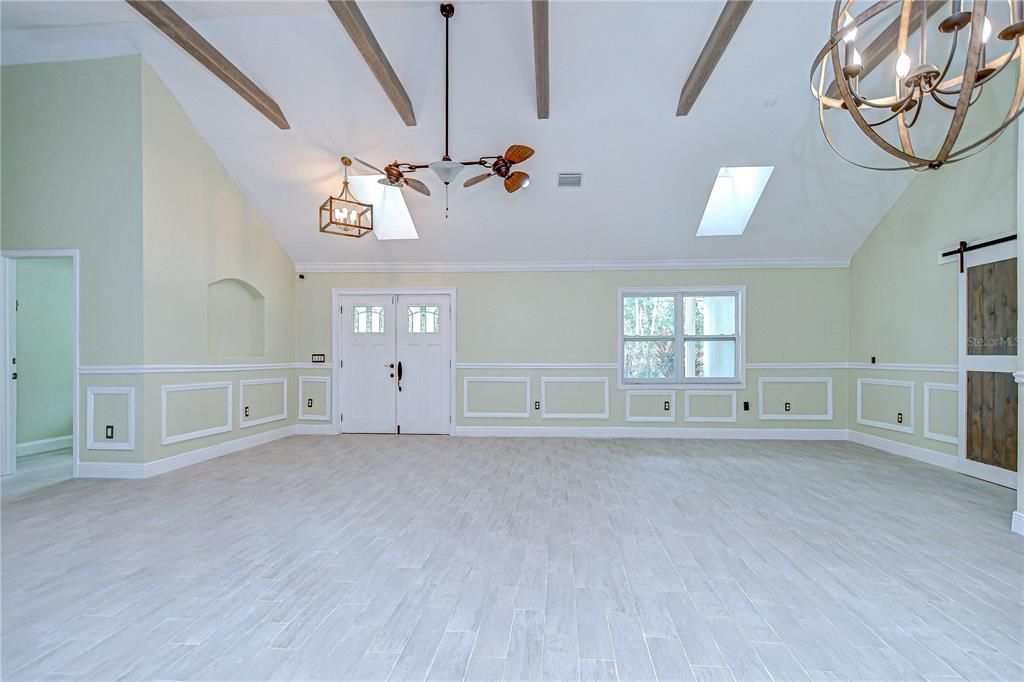 待售: $575,000 (6 贝兹, 4 浴室, 2975 平方英尺)