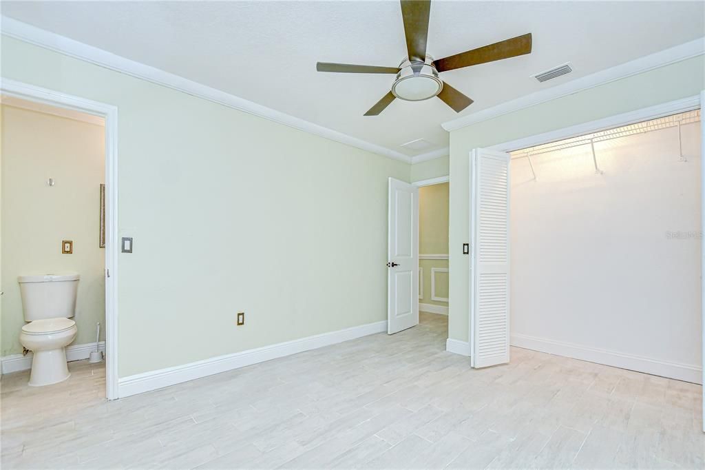 待售: $575,000 (6 贝兹, 4 浴室, 2975 平方英尺)