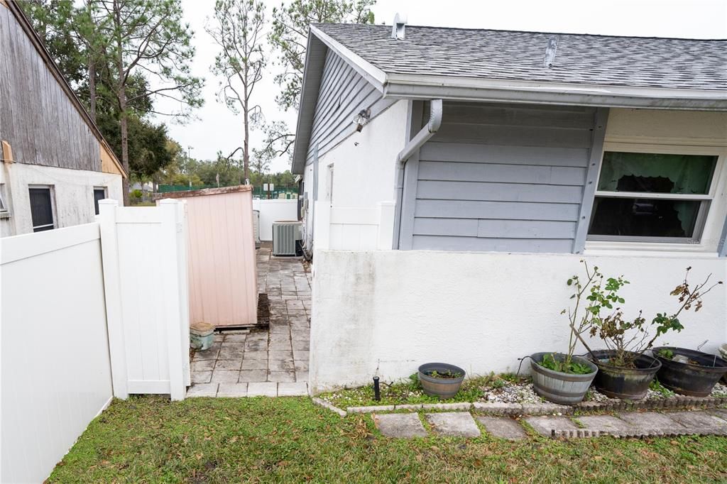 For Sale: $219,900 (2 beds, 2 baths, 1296 Square Feet)