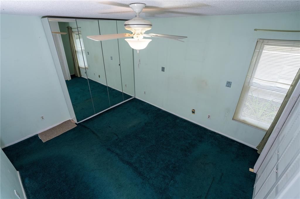 For Sale: $219,900 (2 beds, 2 baths, 1296 Square Feet)