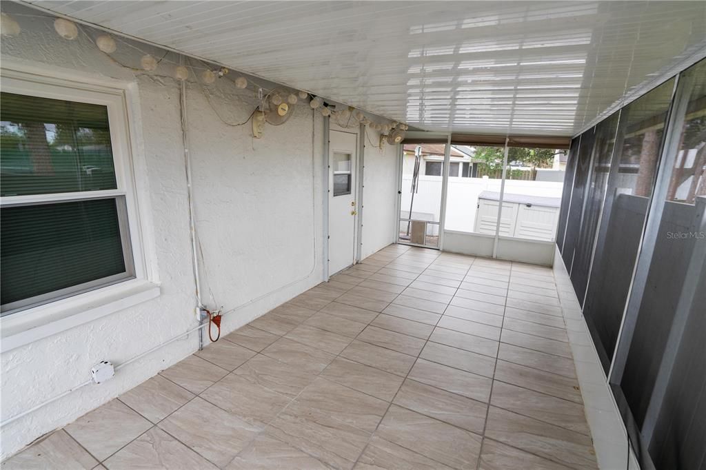 For Sale: $219,900 (2 beds, 2 baths, 1296 Square Feet)