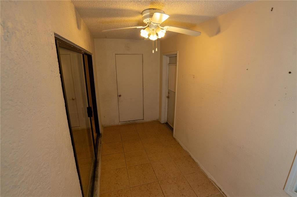 For Sale: $219,900 (2 beds, 2 baths, 1296 Square Feet)