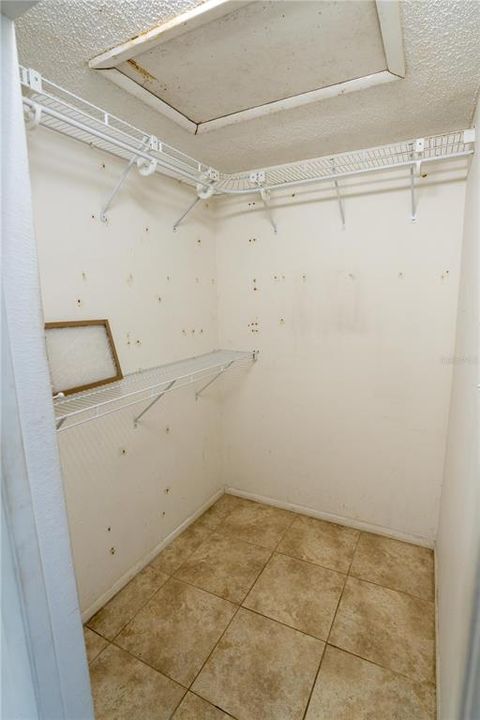 For Sale: $219,900 (2 beds, 2 baths, 1296 Square Feet)