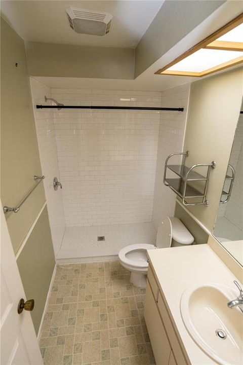 For Sale: $219,900 (2 beds, 2 baths, 1296 Square Feet)