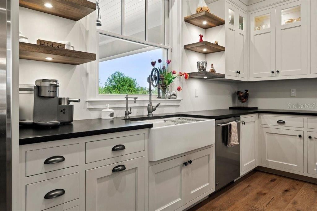 En Venta: $4,950,000 (3 camas, 3 baños, 2888 Pies cuadrados)