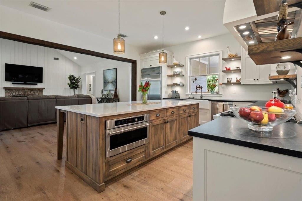 En Venta: $4,950,000 (3 camas, 3 baños, 2888 Pies cuadrados)