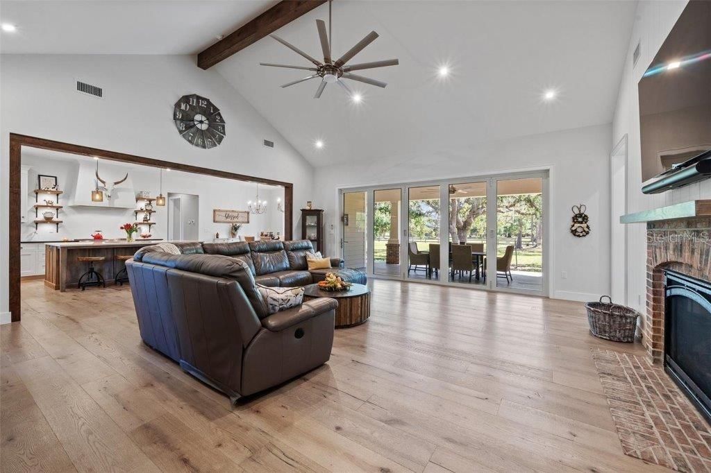 En Venta: $4,950,000 (3 camas, 3 baños, 2888 Pies cuadrados)