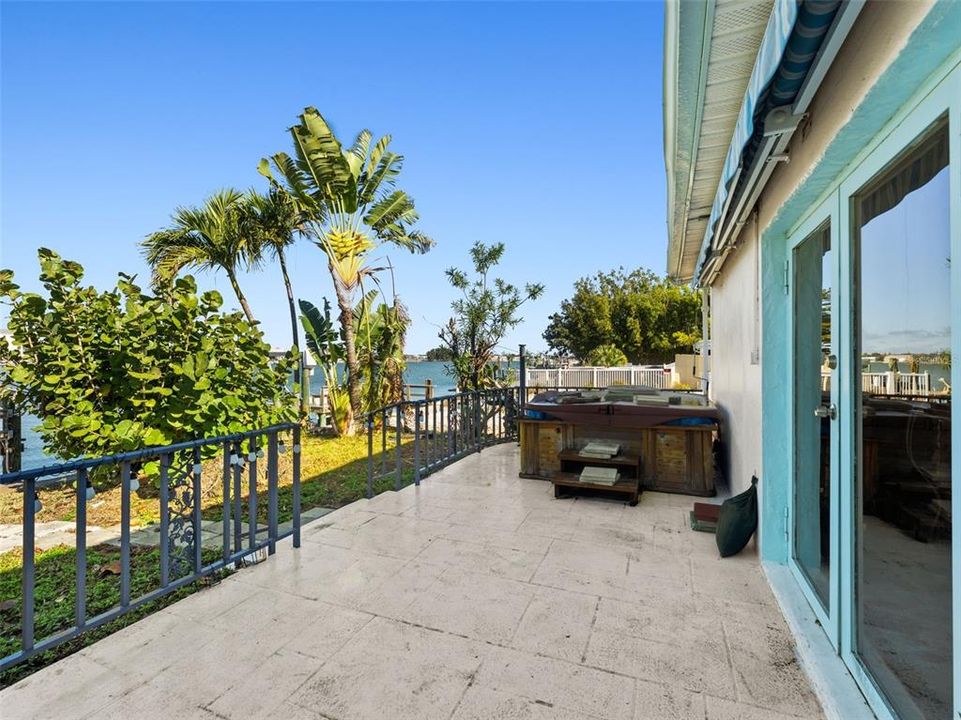 En Venta: $750,000 (3 camas, 3 baños, 1654 Pies cuadrados)