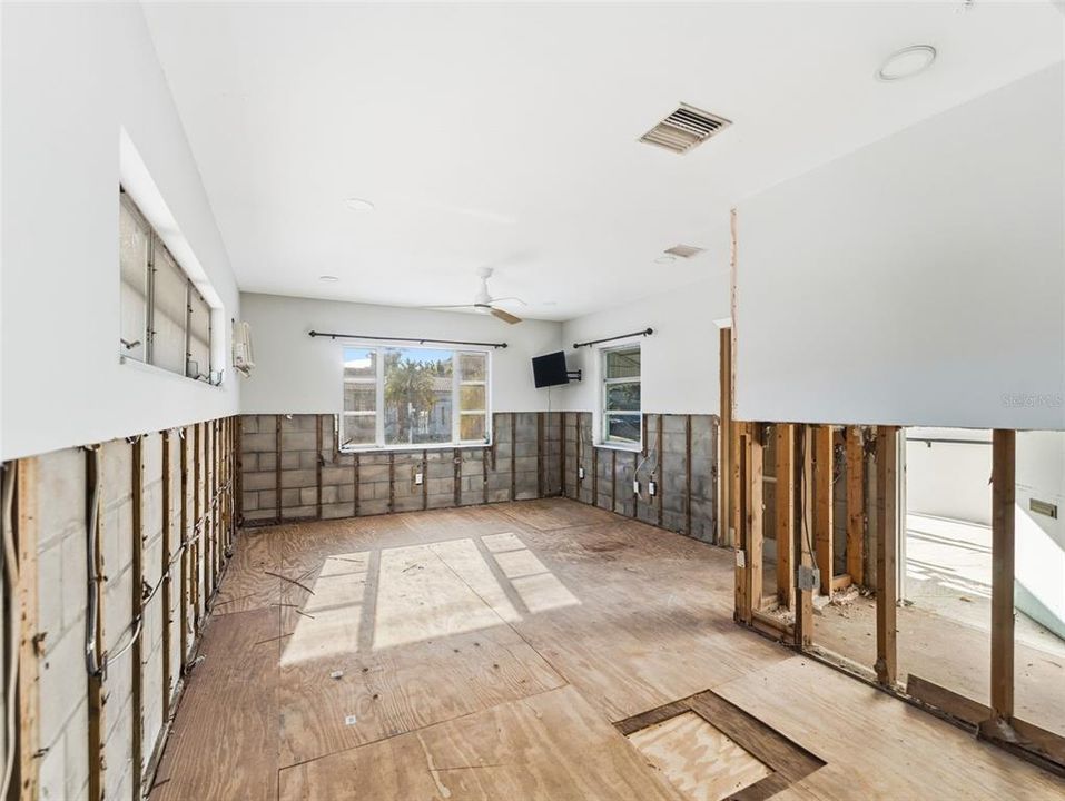 En Venta: $750,000 (3 camas, 3 baños, 1654 Pies cuadrados)