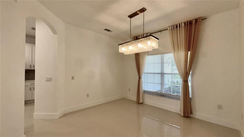 En Renta: $2,295 (2 camas, 2 baños, 2038 Pies cuadrados)