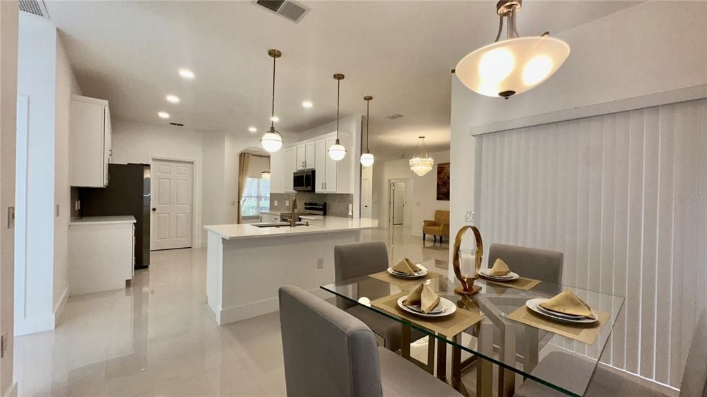 En Renta: $2,295 (2 camas, 2 baños, 2038 Pies cuadrados)