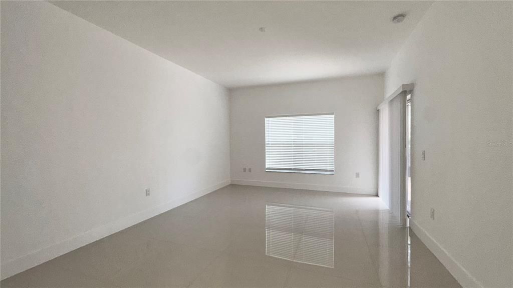 En Renta: $2,295 (2 camas, 2 baños, 2038 Pies cuadrados)