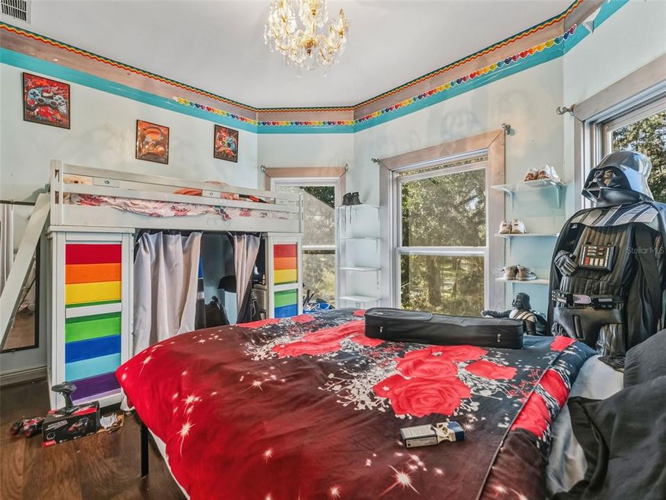 待售: $599,000 (5 贝兹, 4 浴室, 4744 平方英尺)