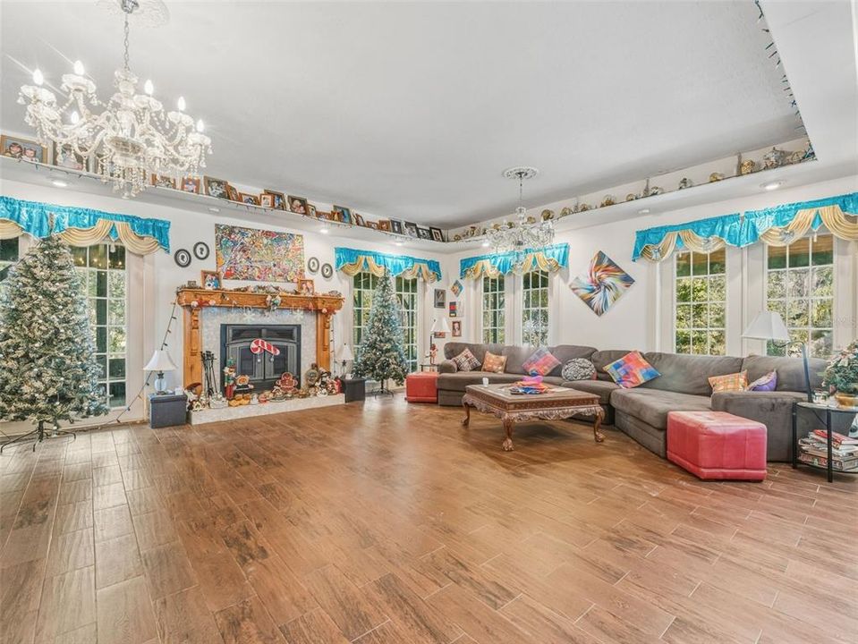 待售: $599,000 (5 贝兹, 4 浴室, 4744 平方英尺)