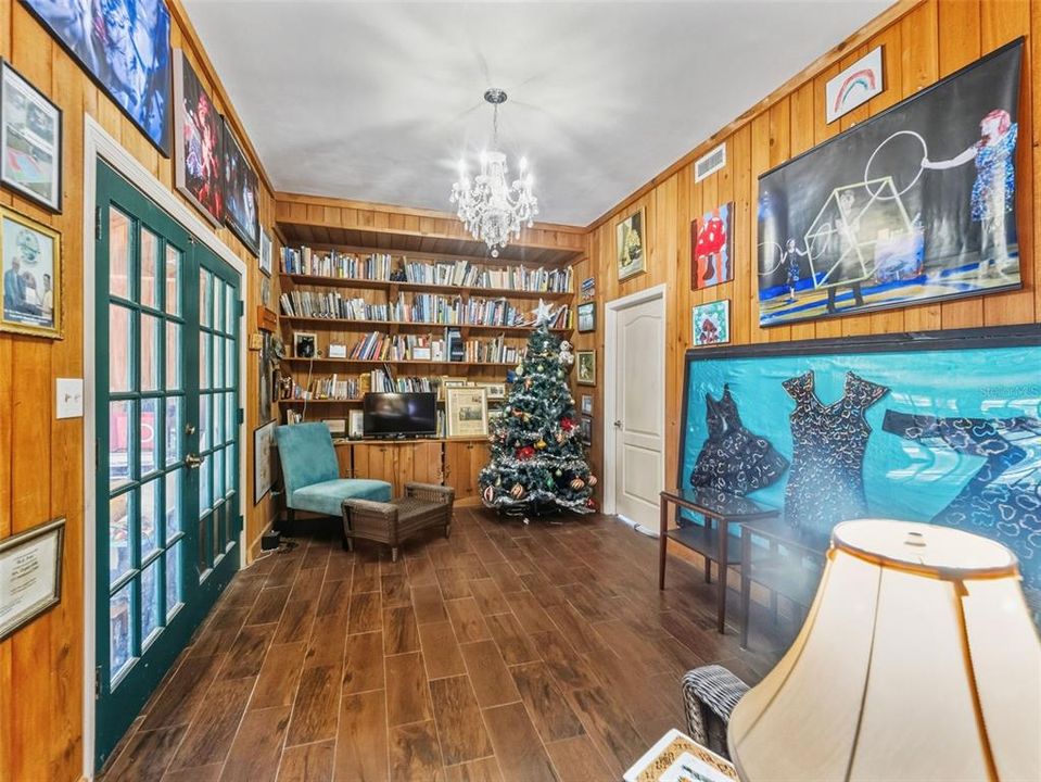 待售: $599,000 (5 贝兹, 4 浴室, 4744 平方英尺)