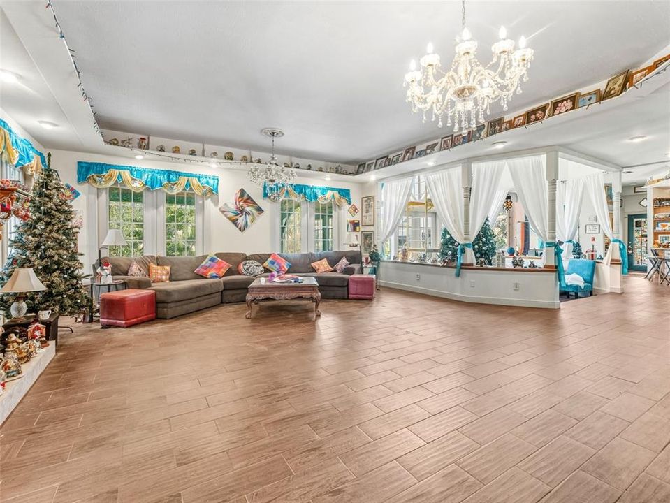 待售: $599,000 (5 贝兹, 4 浴室, 4744 平方英尺)