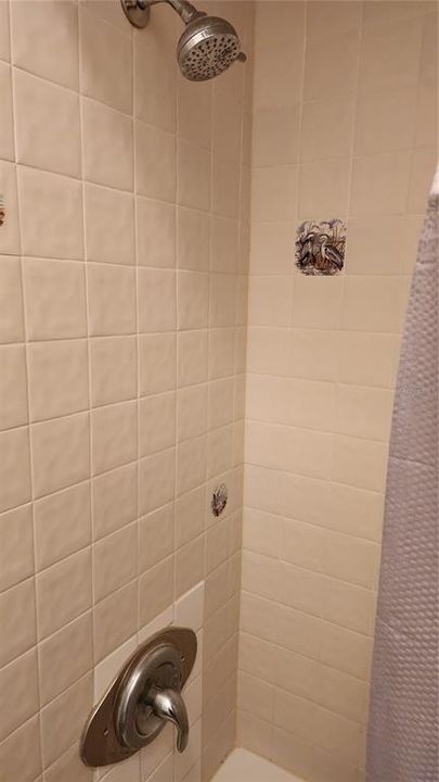 出租: $850 (0 贝兹, 1 浴室, 660 平方英尺)