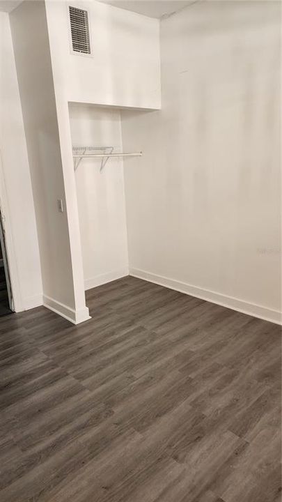 出租: $850 (0 贝兹, 1 浴室, 660 平方英尺)