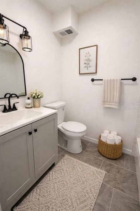 出租: $2,500 (2 贝兹, 2 浴室, 1120 平方英尺)