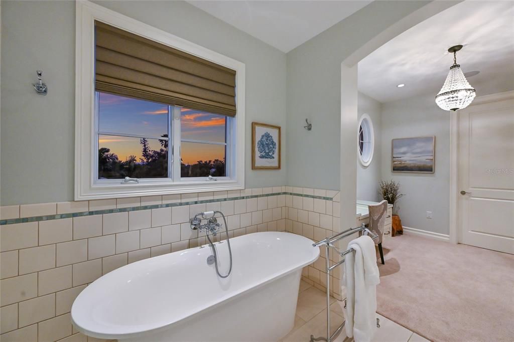 For Sale: $4,850,000 (4 beds, 4 baths, 4213 Square Feet)