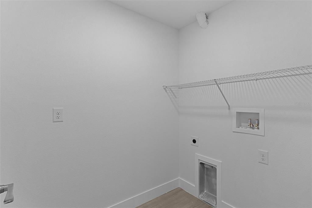 Active With Contract: $264,900 (3 beds, 2 baths, 1448 Square Feet)