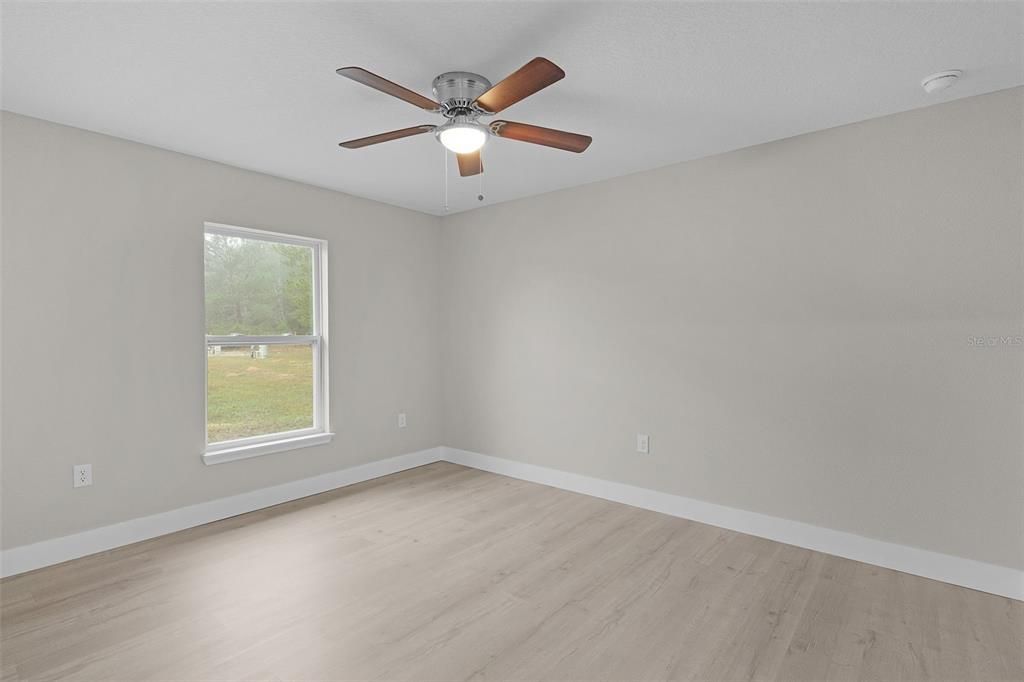 Active With Contract: $264,900 (3 beds, 2 baths, 1448 Square Feet)