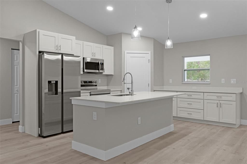 Active With Contract: $264,900 (3 beds, 2 baths, 1448 Square Feet)