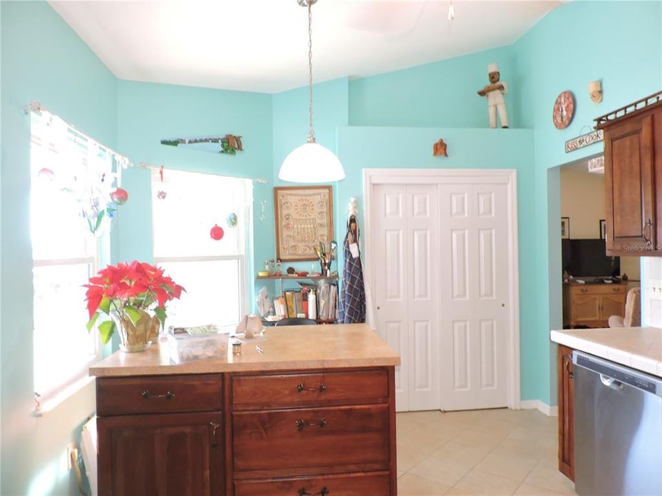 For Sale: $298,700 (3 beds, 2 baths, 1773 Square Feet)