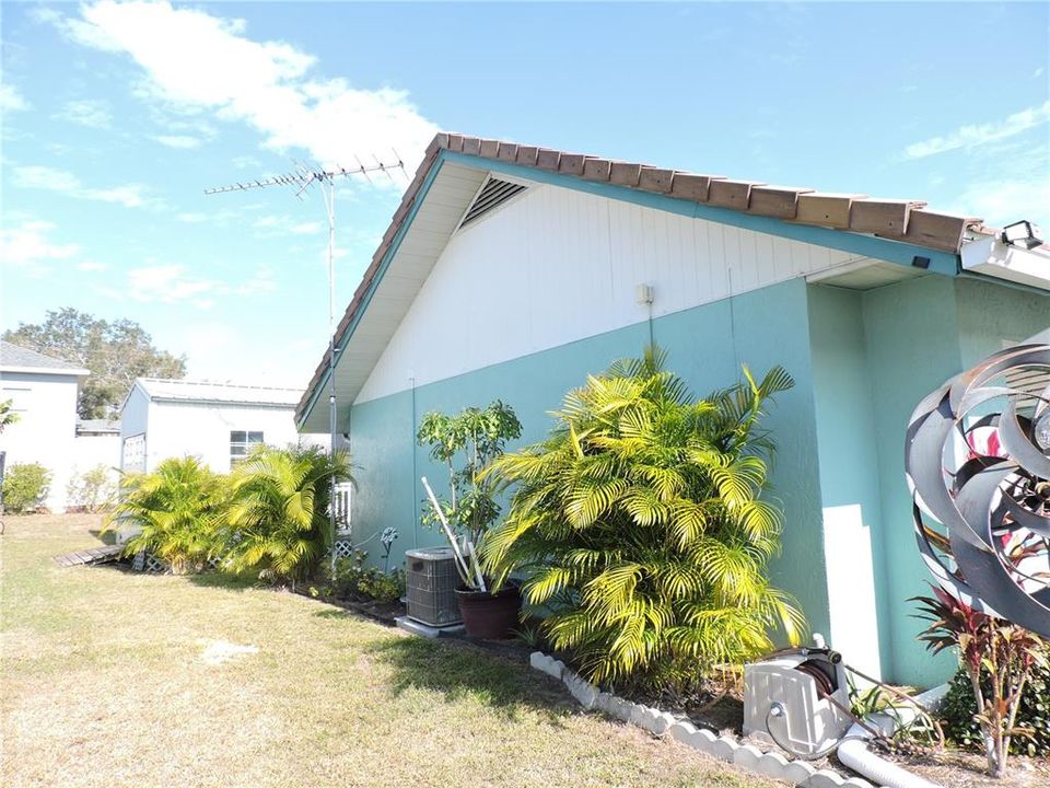 For Sale: $298,700 (3 beds, 2 baths, 1773 Square Feet)