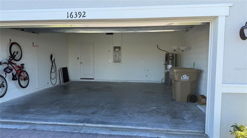 En Venta: $467,000 (4 camas, 2 baños, 1983 Pies cuadrados)