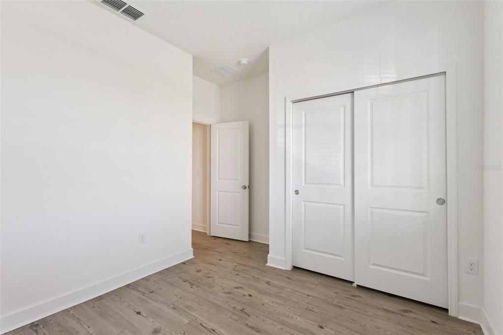 En Venta: $467,000 (4 camas, 2 baños, 1983 Pies cuadrados)