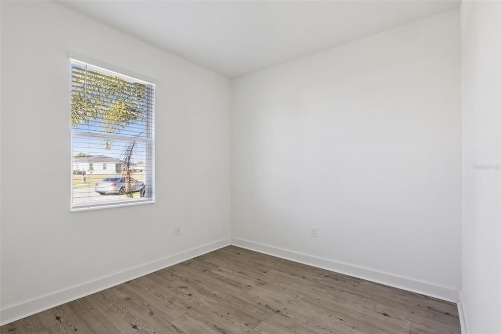 En Venta: $467,000 (4 camas, 2 baños, 1983 Pies cuadrados)