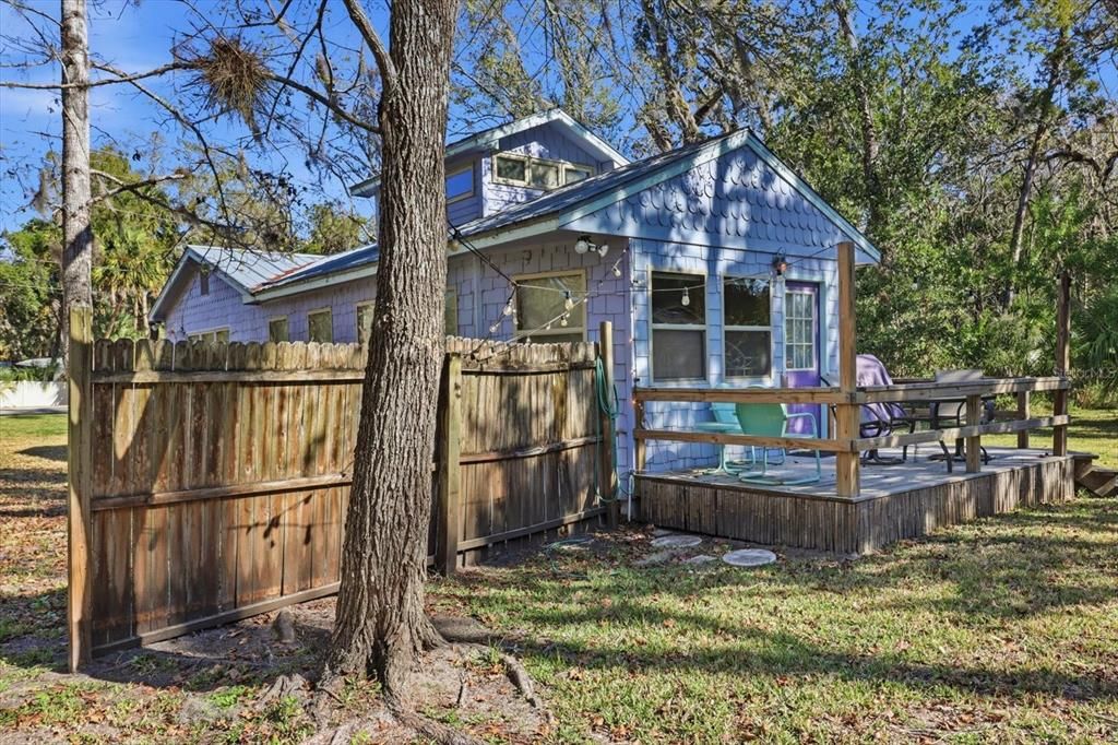 For Sale: $399,000 (3 beds, 3 baths, 1342 Square Feet)