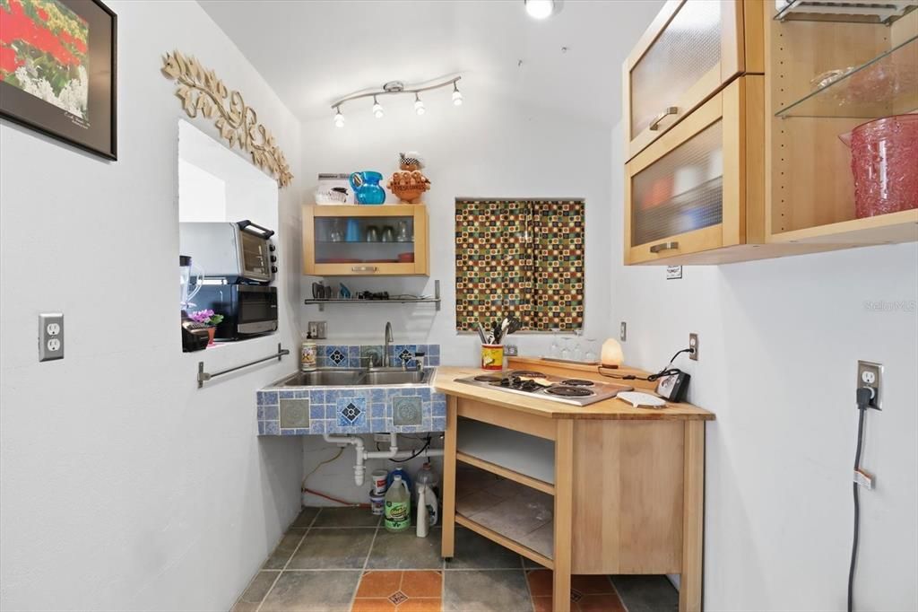 For Sale: $399,000 (3 beds, 3 baths, 1342 Square Feet)