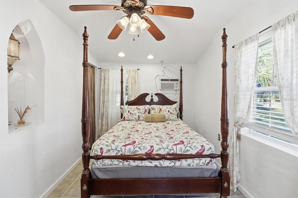 For Sale: $399,000 (3 beds, 3 baths, 1342 Square Feet)