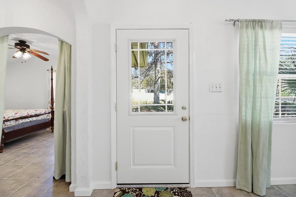 For Sale: $399,000 (3 beds, 3 baths, 1342 Square Feet)