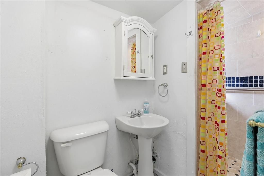 For Sale: $399,000 (3 beds, 3 baths, 1342 Square Feet)