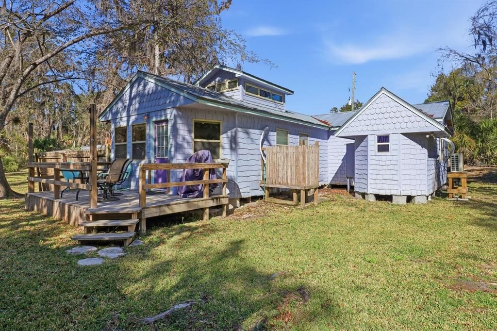 For Sale: $399,000 (3 beds, 3 baths, 1342 Square Feet)