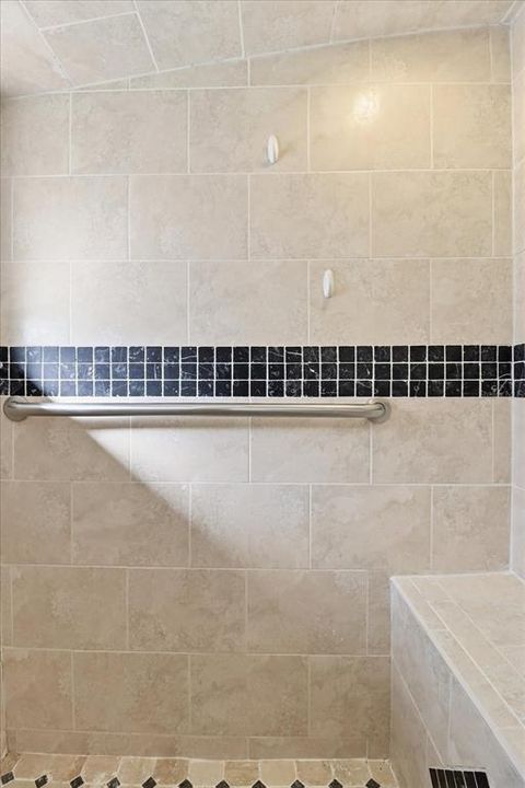 For Sale: $399,000 (3 beds, 3 baths, 1342 Square Feet)