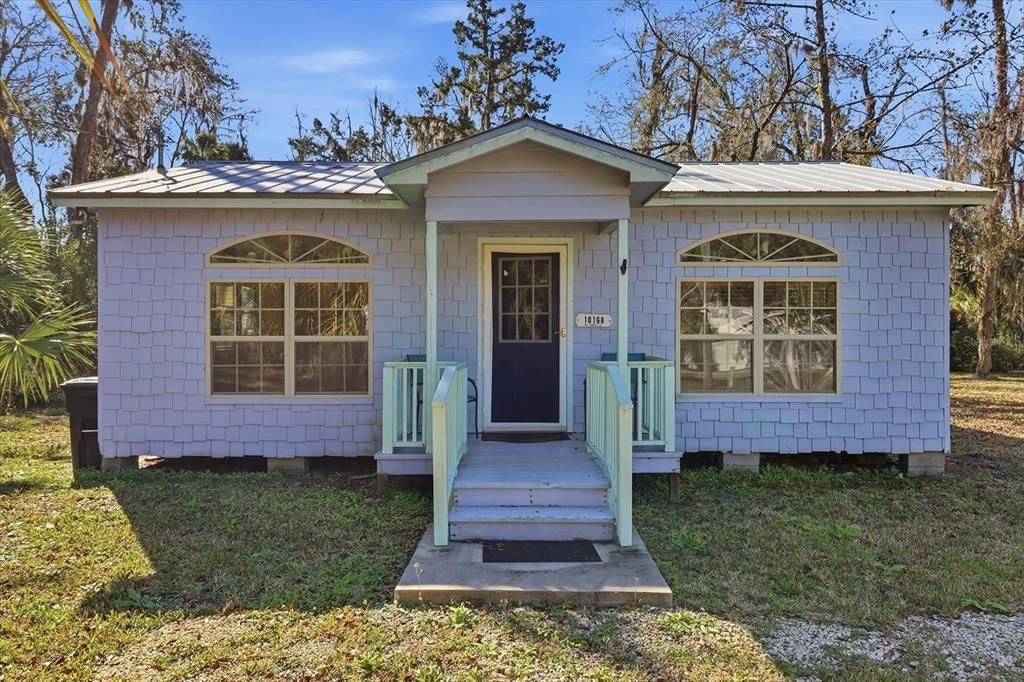 For Sale: $399,000 (3 beds, 3 baths, 1342 Square Feet)