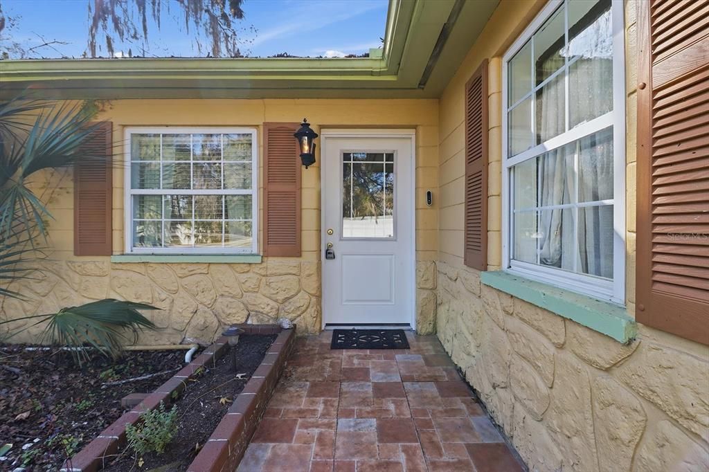 For Sale: $399,000 (3 beds, 3 baths, 1342 Square Feet)