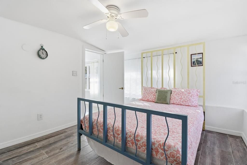 For Sale: $399,000 (3 beds, 3 baths, 1342 Square Feet)